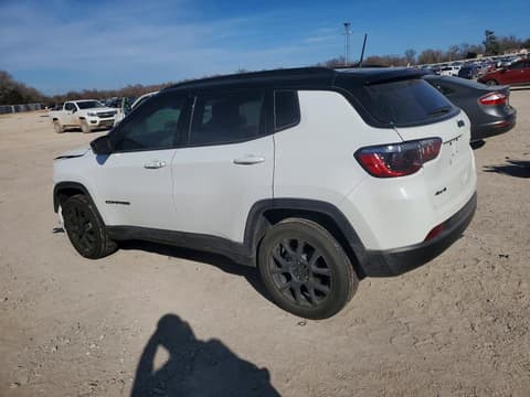 2022 Jeep Compass, VIN 3C4NJDBB2NT200252. Фото 2 з 6 з аукціону Copart. Каталог авто зі США OpenDataCar.