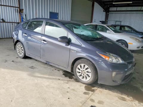 2015 Toyota Prius Plug-In, VIN JTDKN3DP1F3074585. Фото 4 з 6 з аукціону Copart. Каталог авто зі США OpenDataCar.