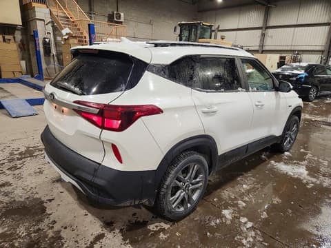 2021 Kia Seltos, VIN KNDEPCAAXM7108987. Фото 3 из 6 с аукциона Copart. Каталог авто из США OpenDataCar.