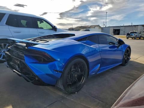 2023 Lamborghini Huracan, VIN ZHWUB6ZFXPLA21950. Фото 3 из 6 с аукциона Copart. Каталог авто из США OpenDataCar.