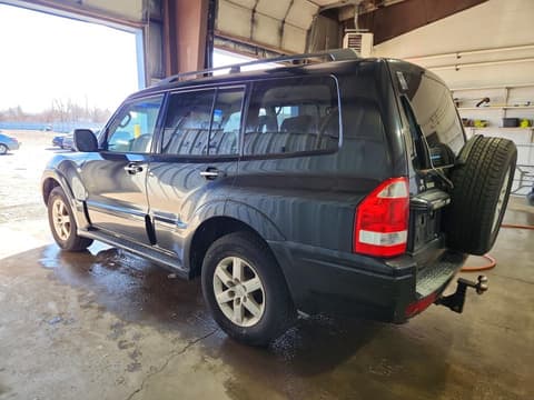 2005 Mitsubishi Montero, VIN JA4MW51S15J001053. Zdjęcie 2 z 6 z aukcji Copart. Katalog aut z USA OpenDataCar.