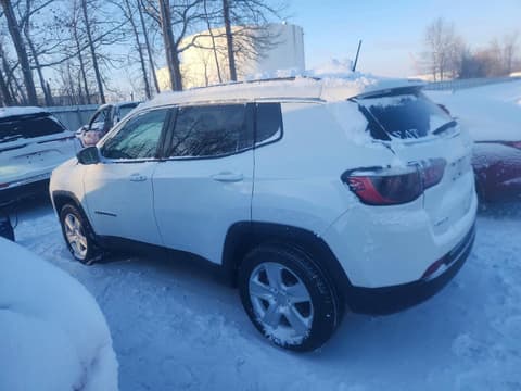 2022 Jeep Compass, VIN 3C4NJDBB7NT166017. Фото 2 з 6 з аукціону Copart. Каталог авто зі США OpenDataCar.