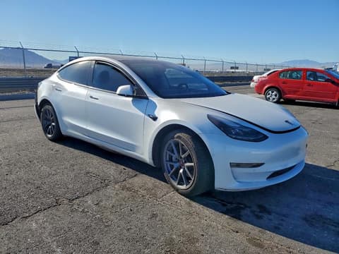 2022 Tesla Model 3, VIN 5YJ3E1EB7NF319368. Фото 4 з 6 з аукціону Copart. Каталог авто зі США OpenDataCar.