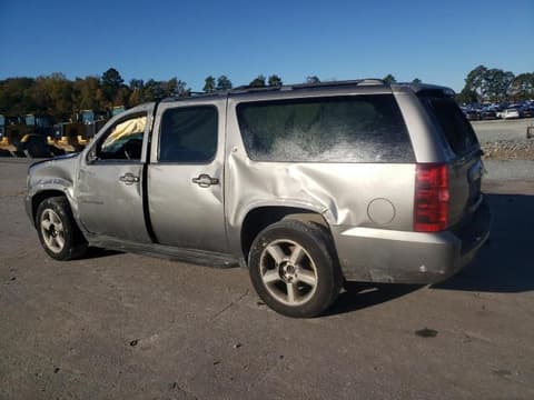 2007 Chevrolet Suburban, VIN 1GNFC16067R409275. Фото 2 з 6 з аукціону Copart. Каталог авто зі США OpenDataCar.