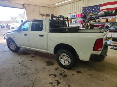 2023 Ram 1500, VIN 3C6RR7KTXPG673971. Фото 2 з 6 з аукціону Copart. Каталог авто зі США OpenDataCar.