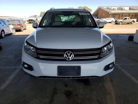 2015 Volkswagen Tiguan, VIN WVGAV7AX7FW569715. Фото 5 з 6 з аукціону Copart. Каталог авто зі США OpenDataCar.