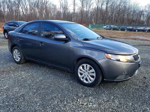 2013 Kia Forte, VIN KNAFU4A23D5695456. Фото 4 з 6 з аукціону Copart. Каталог авто зі США OpenDataCar.