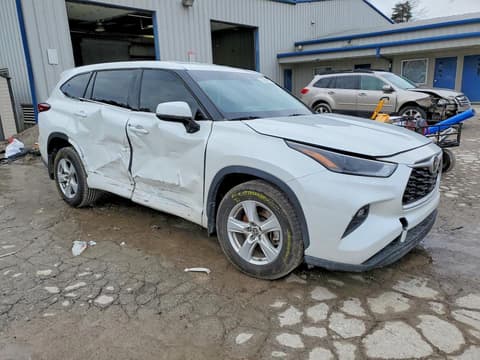 2022 Toyota Highlander, VIN 5TDBZRBH1NS582829. Фото 4 з 6 з аукціону Copart. Каталог авто зі США OpenDataCar.