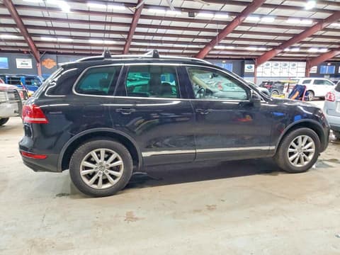 2013 Volkswagen Touareg, VIN WVGEF9BPXDD002481. Фото 3 из 6 с аукциона Copart. Каталог авто из США OpenDataCar.