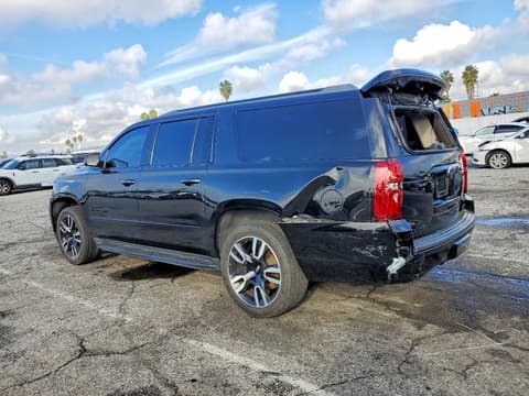 2019 Chevrolet Suburban, VIN 1GNSKJKJXKR101261. Фото 2 з 6 з аукціону Copart. Каталог авто зі США OpenDataCar.
