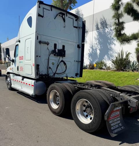 2012 Freightliner Cascadia 125, VIN 1FUJGLDRXCLBJ5018. Фото 3 з 6 з аукціону Copart. Каталог авто зі США OpenDataCar.