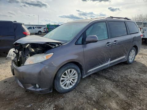 2013 Toyota Sienna, VIN 5TDYK3DC2DS376544. Фото 1 з 6 з аукціону Copart. Каталог авто зі США OpenDataCar.