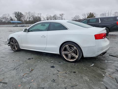 2013 Audi S5, VIN WAUCGAFR6DA008881. Фото 2 из 6 с аукциона Copart. Каталог авто из США OpenDataCar.