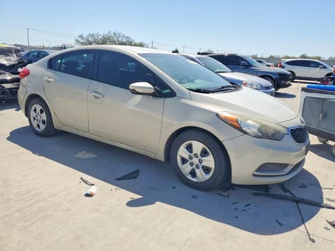 2015 Kia Forte, VIN KNAFK4A62F5341777. Фото 4 з 6 з аукціону Copart. Каталог авто зі США OpenDataCar.