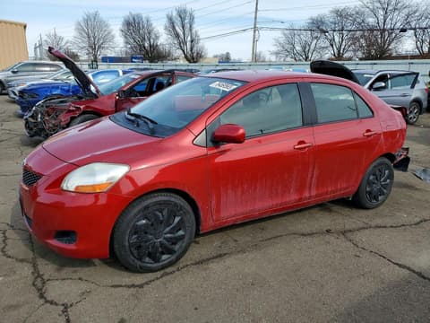 2010 Toyota Yaris, VIN JTDBT4K38A1359221. Фото 1 з 6 з аукціону Copart. Каталог авто зі США OpenDataCar.