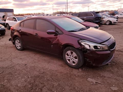 2017 Kia Forte, VIN 3KPFK4A70HE126790. Фото 4 з 6 з аукціону Copart. Каталог авто зі США OpenDataCar.