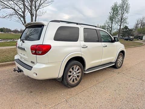 2014 Toyota Sequoia, VIN 5TDYY5G14ES055210. Zdjęcie 4 z 6 z aukcji Copart. Katalog aut z USA OpenDataCar.
