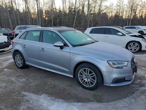 2017 Audi A3 e-tron, VIN WAUSPBFF3HA070140. Фото 4 з 6 з аукціону Copart. Каталог авто зі США OpenDataCar.