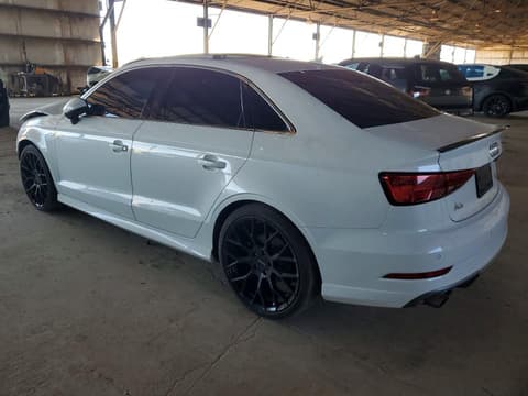 2017 Audi A3, VIN WAUJ8GFF0H1011052. Фото 2 з 6 з аукціону Copart. Каталог авто зі США OpenDataCar.