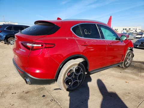 2018 Alfa romeo Stelvio, VIN ZASFAKBN7J7B74319. Фото 3 з 6 з аукціону Copart. Каталог авто зі США OpenDataCar.