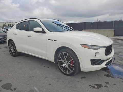 2017 Maserati Levante, VIN ZN661XUS2HX250658. Фото 4 из 6 с аукциона Copart. Каталог авто из США OpenDataCar.