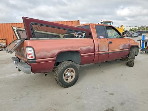 2001 Dodge Ram 1500, VIN 3B7HF13Y71M576076. Фото 3 из 6 с аукциона Copart. Каталог авто из США OpenDataCar.