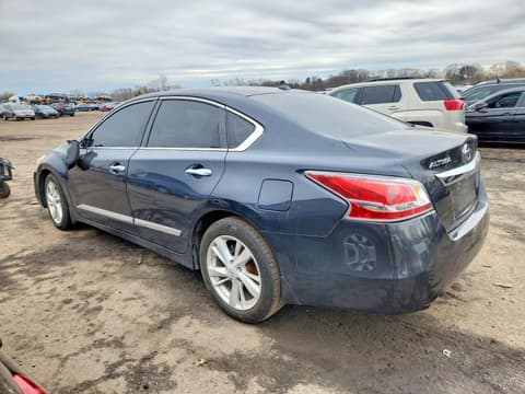 2015 Nissan Altima, VIN 1N4AL3AP2FC115009. Фото 2 з 6 з аукціону Copart. Каталог авто зі США OpenDataCar.