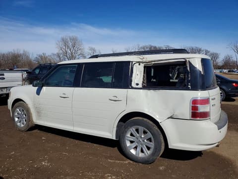 2011 Ford Flex, VIN 2FMGK5BC5BBD37208. Фото 2 з 6 з аукціону Copart. Каталог авто зі США OpenDataCar.
