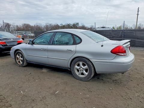 2004 Ford Taurus, VIN 1FAFP53U94G121324. Фото 2 из 6 с аукциона Copart. Каталог авто из США OpenDataCar.