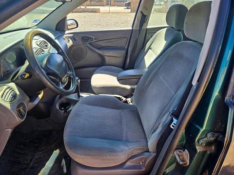 2000 Ford Focus, VIN 1FAFP3433YW219500. Фото 5 из 6 с аукциона Copart. Каталог авто из США OpenDataCar.