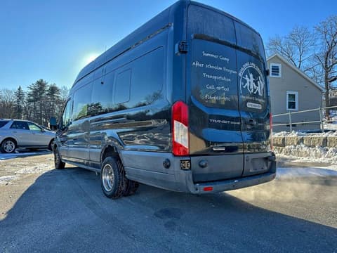 2017 Ford Transit, VIN 1FBVU4XV5HKA38461. Фото 2 з 6 з аукціону Copart. Каталог авто зі США OpenDataCar.