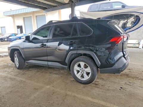 2019 Toyota RAV4, VIN JTMP1RFV8KD044987. Фото 2 з 6 з аукціону Copart. Каталог авто зі США OpenDataCar.