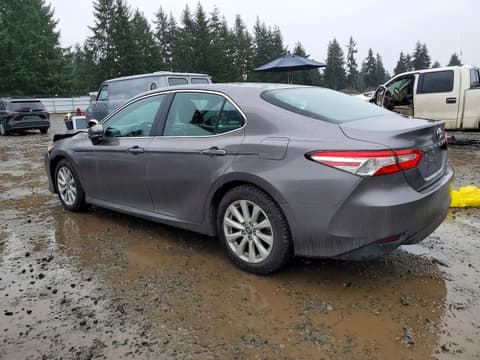 2018 Toyota Camry, VIN 4T1B11HK6JU137922. Фото 2 из 6 с аукциона Copart. Каталог авто из США OpenDataCar.