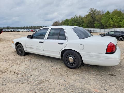 2003 Ford Crown Victoria, VIN 2FAFP71WX3X174574. Фото 2 з 6 з аукціону Copart. Каталог авто зі США OpenDataCar.