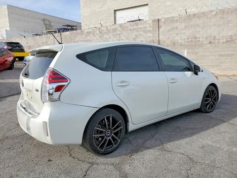2017 Toyota Prius V, VIN JTDZN3EU3HJ067297. Фото 3 из 6 с аукциона Copart. Каталог авто из США OpenDataCar.