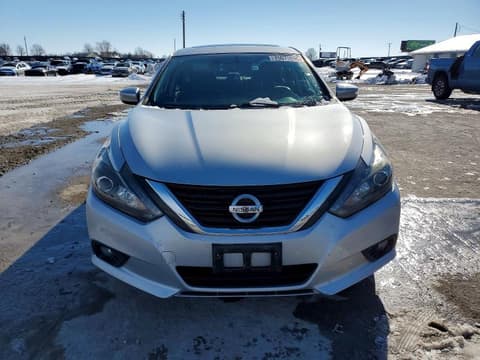 2017 Nissan Altima, VIN 1N4AL3APXHC272063. Фото 5 з 6 з аукціону Copart. Каталог авто зі США OpenDataCar.