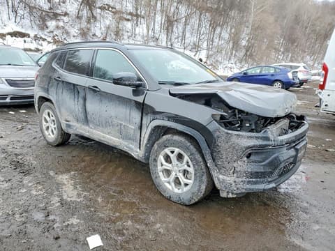 2024 Jeep Compass, VIN 3C4NJDBN5RT126597. Фото 4 з 6 з аукціону Copart. Каталог авто зі США OpenDataCar.