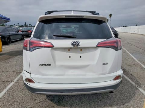 2017 Toyota RAV4, VIN JTMWFREV3HD094705. Фото 6 з 6 з аукціону Copart. Каталог авто зі США OpenDataCar.