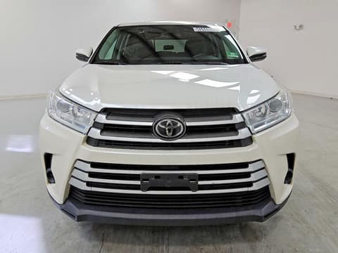 2018 Toyota Highlander, VIN 5TDBZRFHXJS812341. Zdjęcie 5 z 6 z aukcji Copart. Katalog aut z USA OpenDataCar.