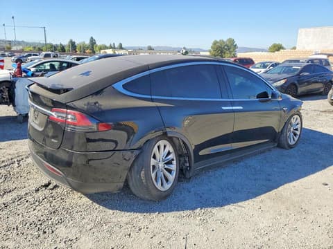 2016 Tesla Model X, VIN 5YJXCBE27GF017594. Фото 3 з 6 з аукціону Copart. Каталог авто зі США OpenDataCar.