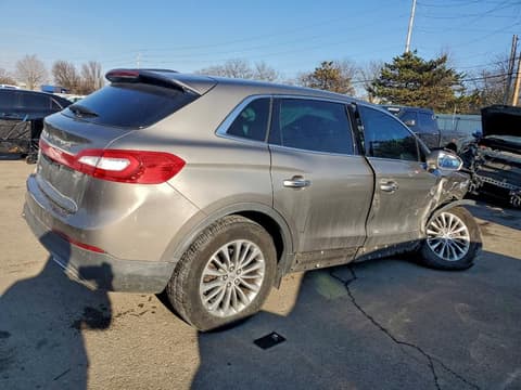 2017 Lincoln MKX, VIN 2LMPJ8KR0HBL28664. Фото 3 з 6 з аукціону Copart. Каталог авто зі США OpenDataCar.
