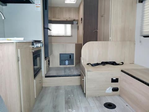 2025 Ford Econoline, VIN 1FDWE3FNXSDD32664. Фото 6 з 6 з аукціону Copart. Каталог авто зі США OpenDataCar.