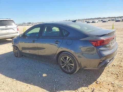 2024 Kia Forte, VIN 3KPF24ADXRE807434. Zdjęcie 2 z 6 z aukcji Copart. Katalog aut z USA OpenDataCar.