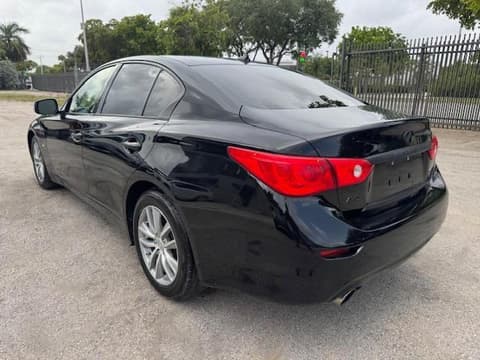 2017 Infiniti Q50, VIN JN1EV7AR8HM835199. Фото 2 з 6 з аукціону Copart. Каталог авто зі США OpenDataCar.