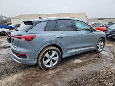 2023 Audi Q4 e-tron, VIN WA1K2BFZ3PP058488. Фото 3 из 6 с аукциона Copart. Каталог авто из США OpenDataCar.