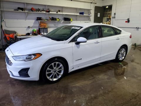 2019 Ford Fusion, VIN 3FA6P0LU8KR220306. Фото 1 з 6 з аукціону Copart. Каталог авто зі США OpenDataCar.