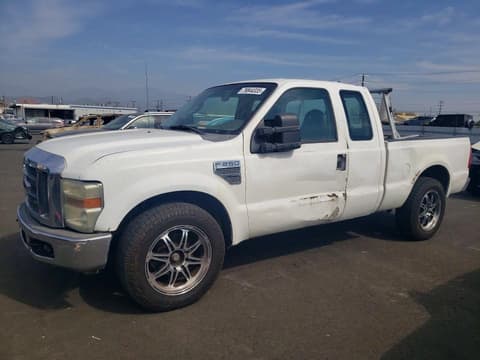 2008 Ford F-250 Super Duty, VIN 1FTNX205X8EE47569. Фото 1 з 6 з аукціону Copart. Каталог авто зі США OpenDataCar.