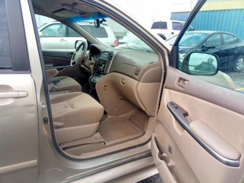 2010 Toyota Sienna, VIN 5TDKK4CC4AS329038. Фото 5 з 6 з аукціону Copart. Каталог авто зі США OpenDataCar.