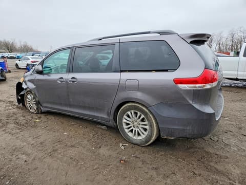 2011 Toyota Sienna, VIN 5TDYK3DC3BS024425. Фото 2 з 6 з аукціону Copart. Каталог авто зі США OpenDataCar.