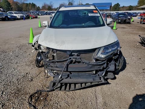 2017 Nissan Rogue, VIN 5N1AT2MT3HC758982. Фото 5 з 6 з аукціону Copart. Каталог авто зі США OpenDataCar.